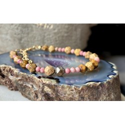 Rodonit jaspis mozaikowy pudrowa złota bransoletka z kamieni