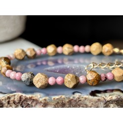 Rodonit jaspis mozaikowy pudrowa złota bransoletka z kamieni