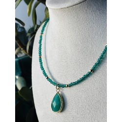 Szmaragdowy zielony naszyjnik z amazonitem złote dodatki